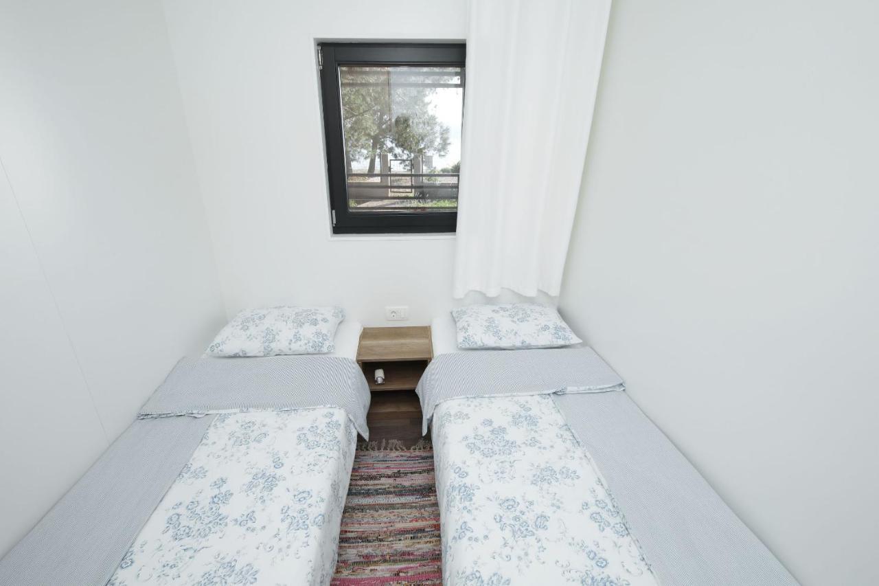 Mobile Home Safir Biograd Na Moru Zewnętrze zdjęcie