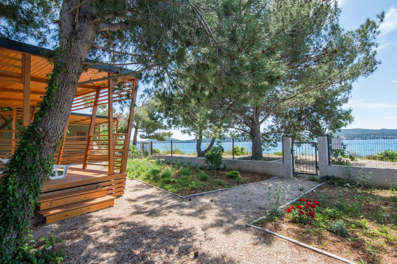 Mobile Home Safir Biograd Na Moru Zewnętrze zdjęcie